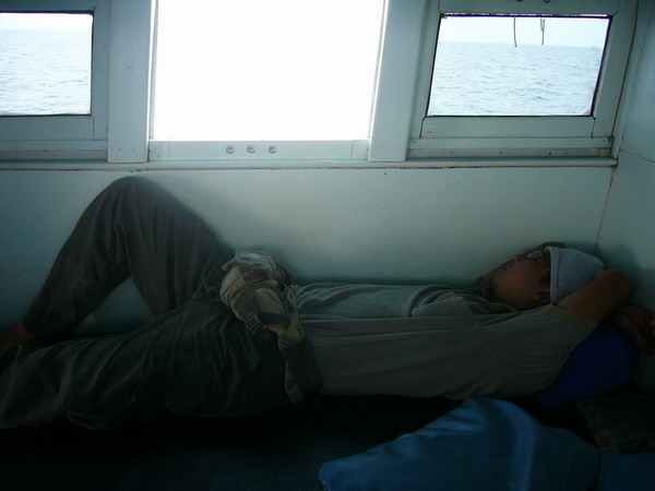 
 [q]แต่ละเมนู น่ากินจังเลยคร๊าบ............. [/q]

เรือลำนี้ กับข้าวอร่อยครับ

วอร์มเครื่องพอแ