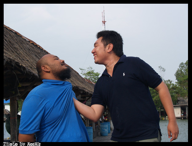 สองคนนี้เค้าเล่นไรกันอ่ะ :grin:
