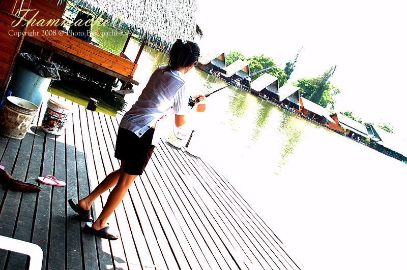 ไม่รู้ใครลากใคร ตอนแรกก้ออยู่ในร่มดีดี แต่ตอนนี้เธอ..ถูกลาก..