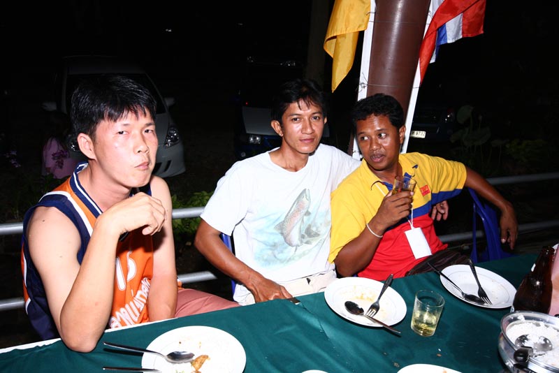 น้าปลาทูนึ่งรออาหาร