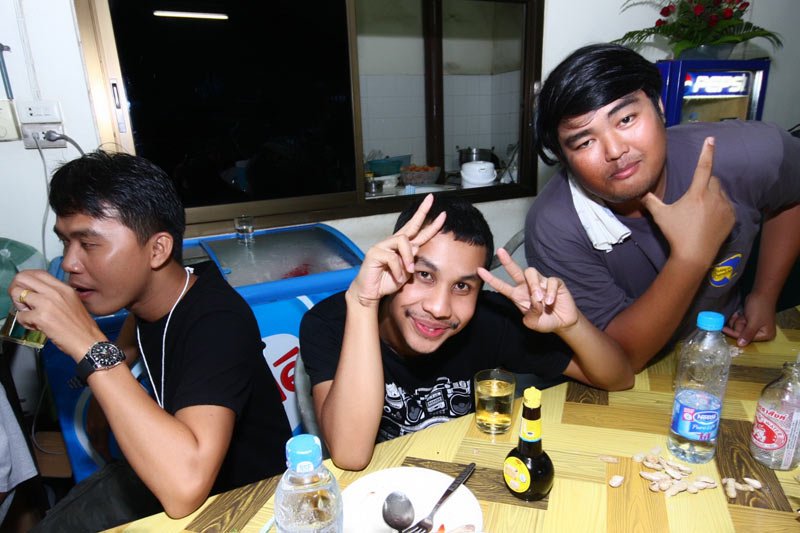 เหลือแต่กลุ่มน้าโอ..สู้ตายครับ..... :grin: :grin: :grin: