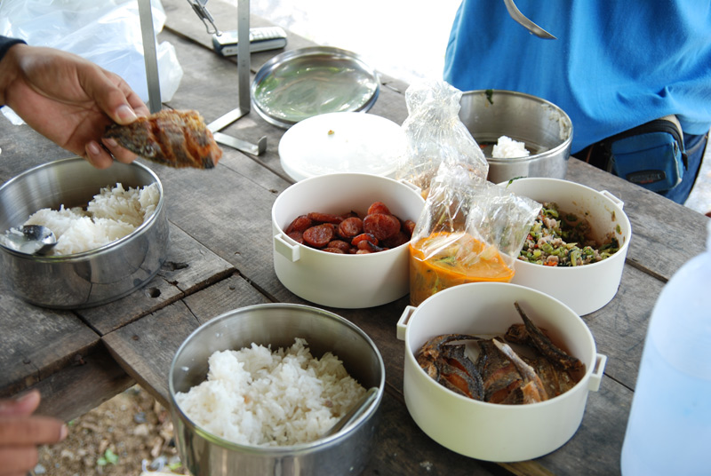ข้าวกลางวันคร๊าบ :grin:
