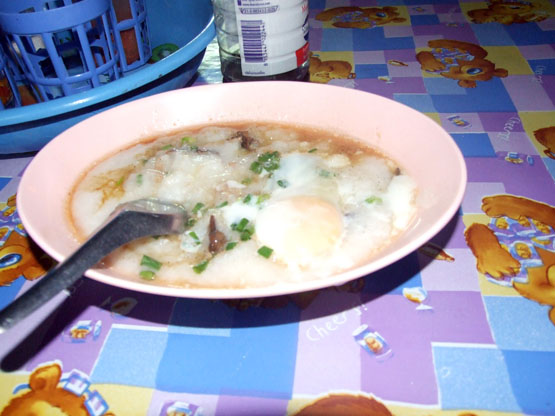 นี้ครับ โจ๊ก นครนายกครับ ขอบอกว่าอร่อยมากครับบบ :umh: :umh: :umh: