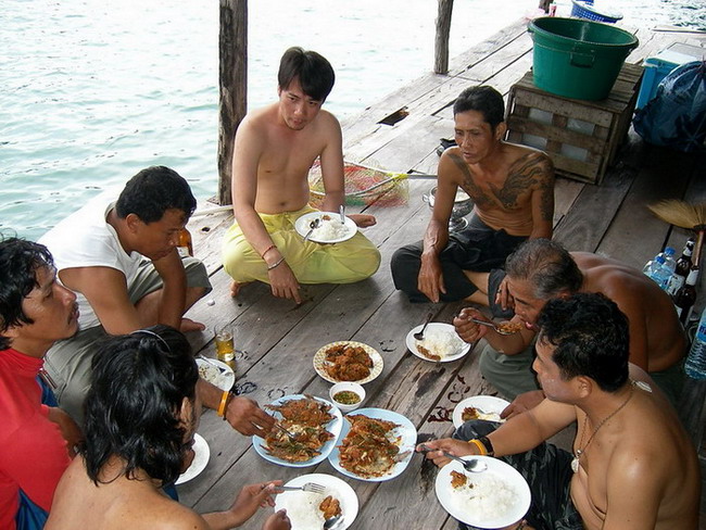 อาหารอร่อย บรรยากาศดี เจริญอาหารคร