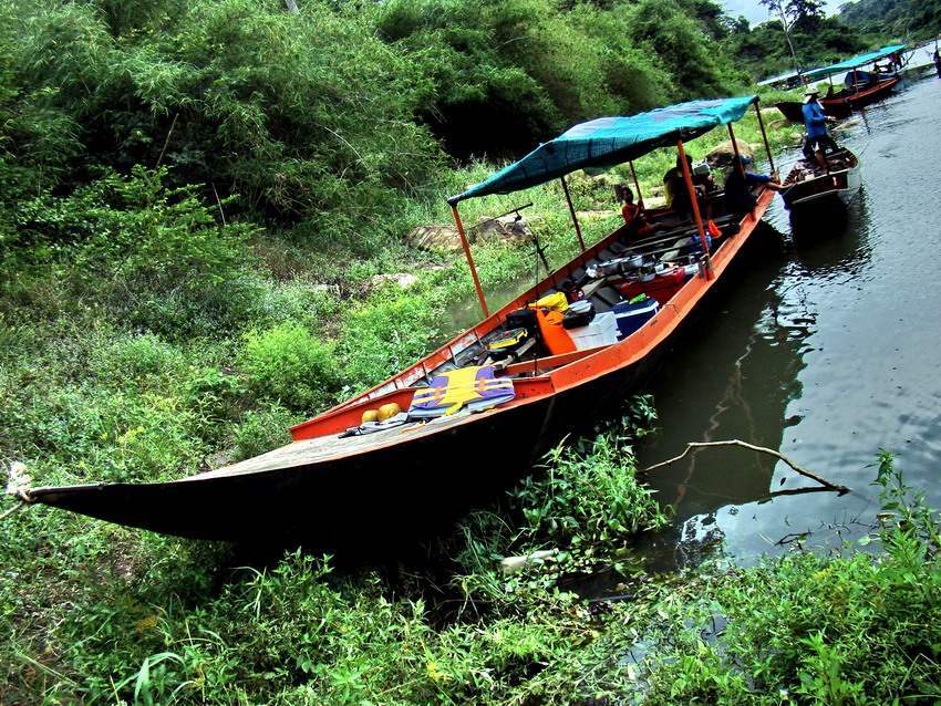 ภาพเรือ
โดยฝีมือการถ่ายของน้าเวป
 