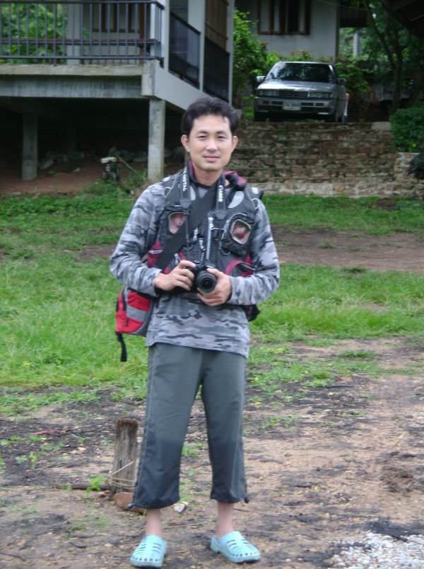 ...........ช่างภาพสุดหล่องานนี้ของเราครับ :grin: :grin: :grin: