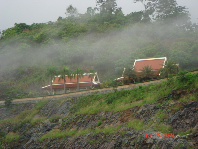 บรรยากาศยามเช้าที่ขุนด่านดีจริงๆคร๊าบ. :sleeping: