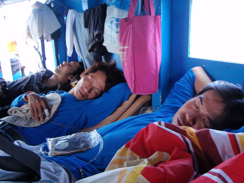 พักรบก่อนครับ.. หมดแรง..   :laughing:  ZZzzzz