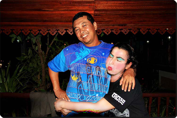 เด็กใหม่น้าติเหรอ   ชอบแบบนี้ก็ม่ายบอก :laughing: :laughing: :laughing: :laughing: