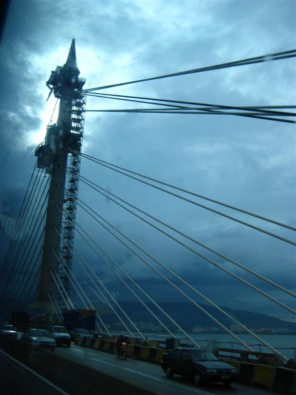 สะพานแขวนข้ามทะเลไปปีนัง ยาว 10 กว่ากิโลเมตร