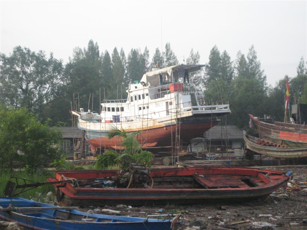 ถึงคานเรือพรเสน่ห์ของไต๋โท ตี5 ทักทายสนทนากับเพื่อนใหม่ร่วมชะตากรรม 4 วัน ชายร่อง....เรือ ocean one1
