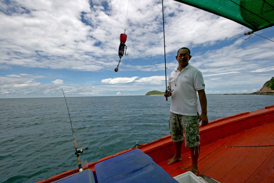 
น้าหนึ่ง  ออกลูกขยัน

ลองตีป๊อบ  ที่หัวเรือ

แต่ก็ไม่มีอะไรมาทำให้เสียว

 :grin:
