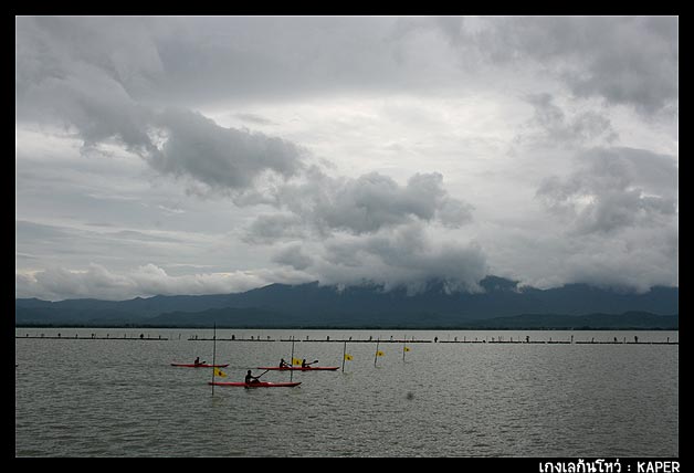 ทีมเรือพายสุดขยัน ซ้อมยันเย็น 
