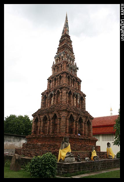 ปทุมวดีเจดีย์ หรือพระสุวรรณเจดีย์ 