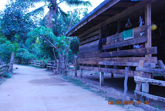 บ้านที่น้าพักเป็นบ้านของเจ้าแขก