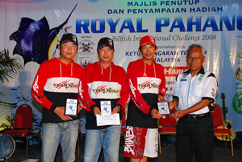 ทีมไทยขึ้นรับ  รางวัลปลารวมประเภททีม  อันดับ 6 พร้อมรับเงินรางวัล 9 พันบาท  (จากทีมเข้าร่วม 30 ทีม) 