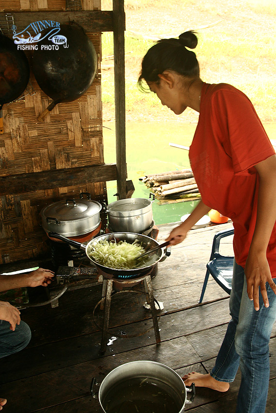 กับแพดีกว่ามีคนทำกับข้าวให้กิน :grin: :grin: :grin: