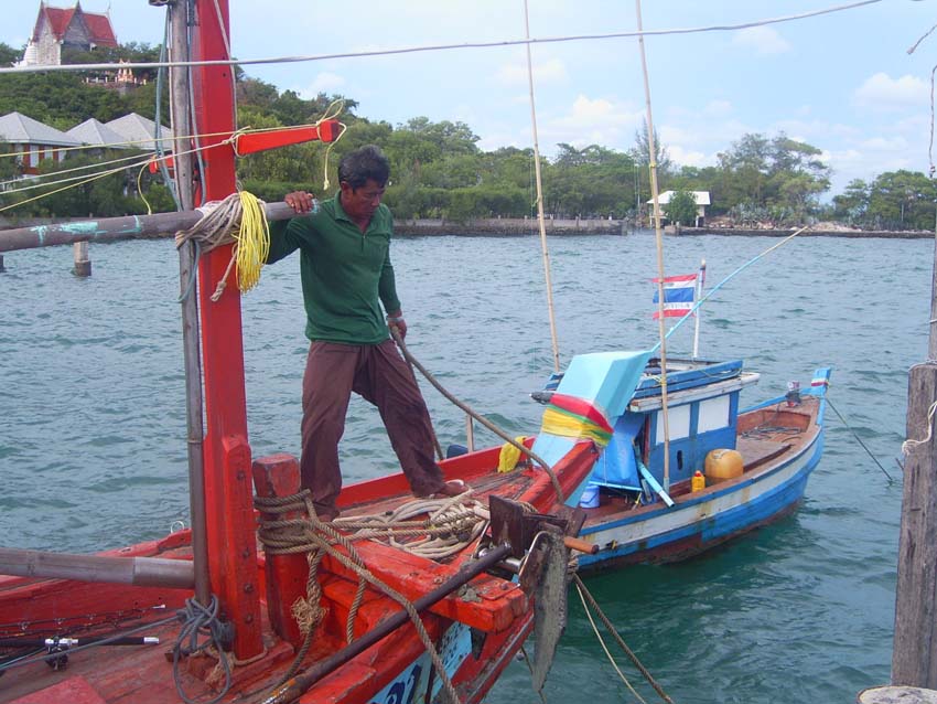 เรือถึง สะพานฟิชชิ่งบริดส์ แล้ว    :cheer: :cheer: :cheer: