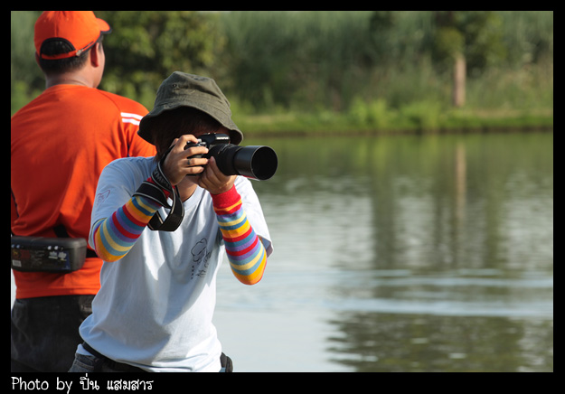 สวัสดีฆ่ะ น้าตอนี่


นี่ไง หลักฐานว่าไปถ่ายรูปย่ะ :tongue: :laughing: