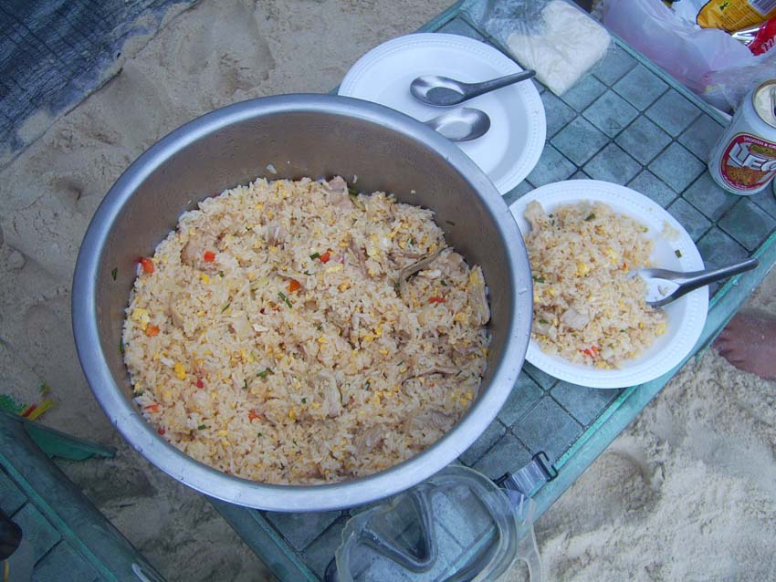 ข้าวกลางวัน.... :umh: