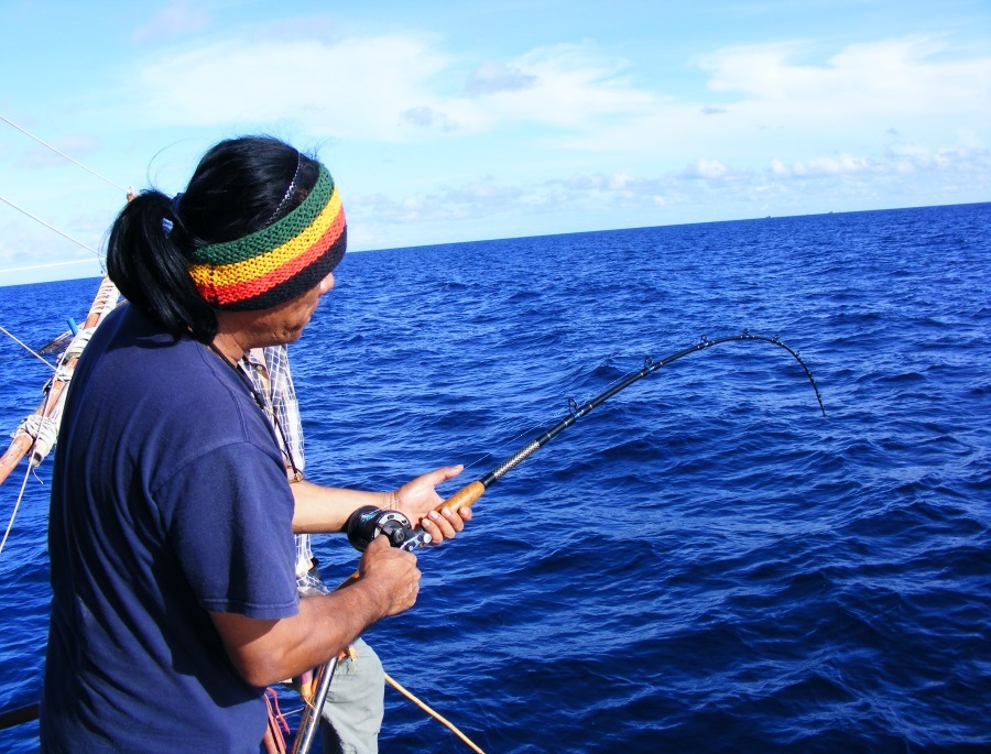 สู้ต่อ  :laughing: :laughing: :laughing:
สวัสดีครับน้า jamefishing   :grin: