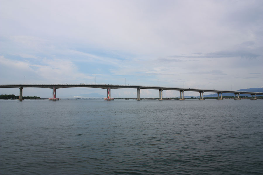 สะพานแหลมสิงห์