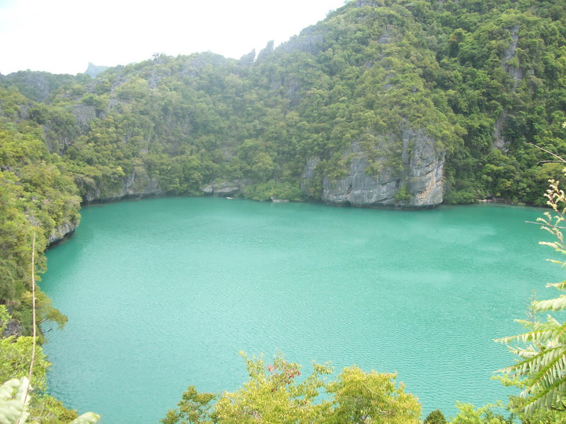 ทะเลในหมู่เกาะอ่างทอง