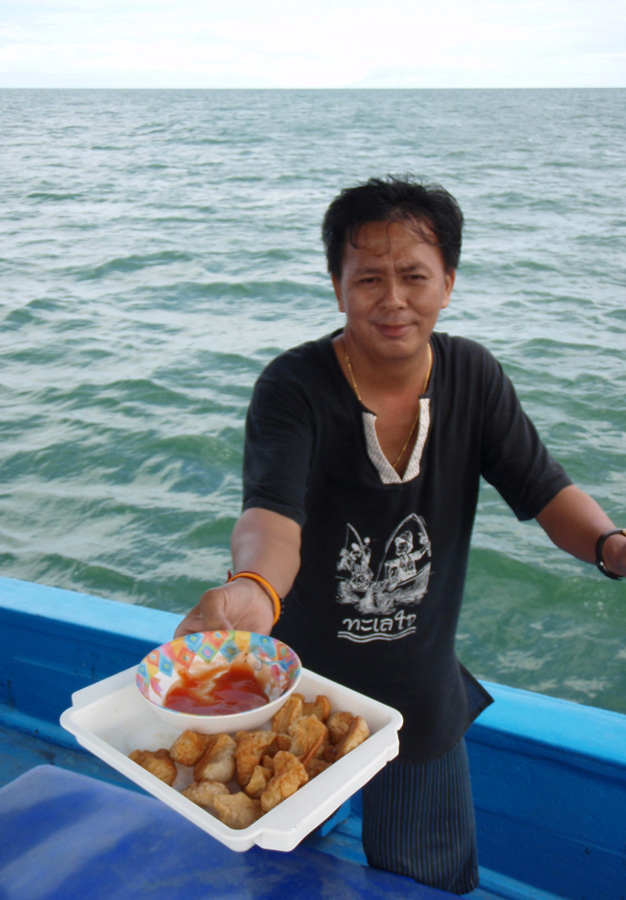 แล้วก้อกลับส่บรรยากาศแห่งความเงียบเหมือนเดิม....
 :grin: :grin: :grin:

ปลาไม่งับ ไม่ฟัดเหยื่อก้อ