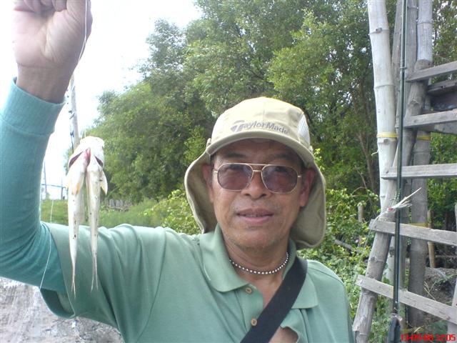 แกสู้สุดๆแล้วแต่ก้อเอาลูกมันมาคับ    :frown: