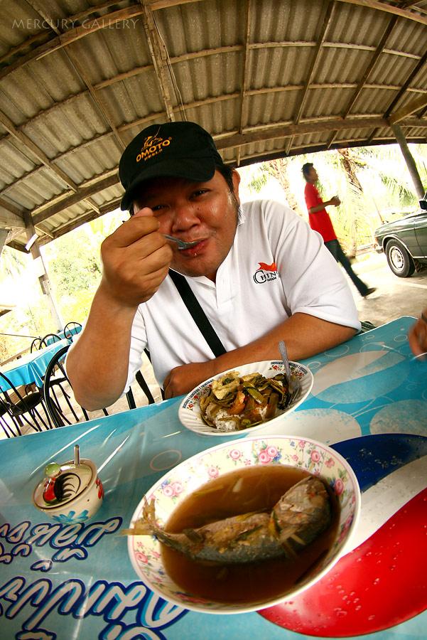 แชมป์เก่าเติมพลังก่อนจะป้องกันตำแหน่ง  :laughing: