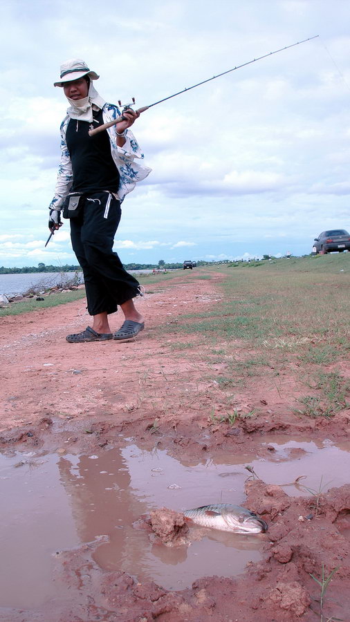 หวัดดีครับน้าบอย น้า saosin เอ๊ะ คนรังสิตเหมือนกันนี่นา
+++ +++

เรื่อยๆ นี่ถ้าไม่ไปตะลอนทดสอบช่ว