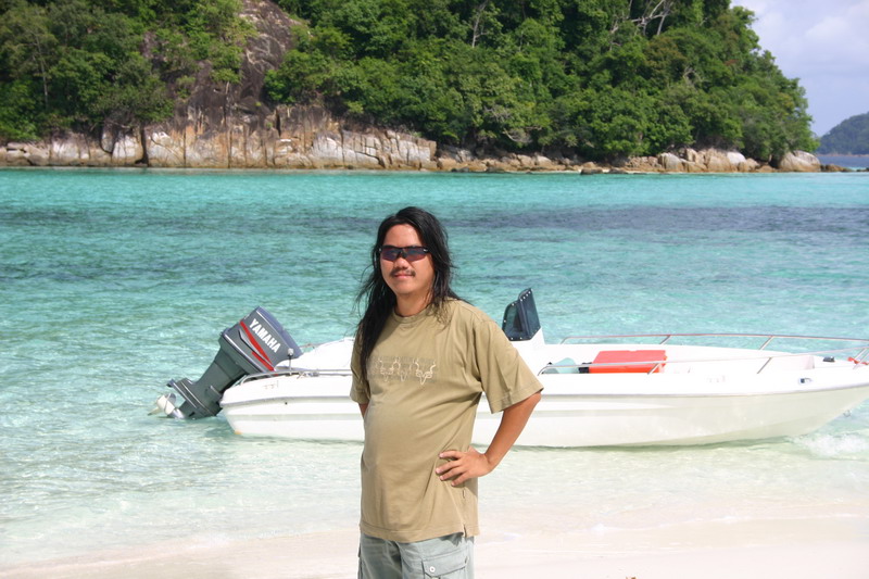 ถ่ายภาพกับเรือเป็นที่ระลึก