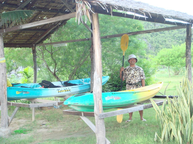 นักท่องเที่ยวท่านใดชอบพายเรือทางร