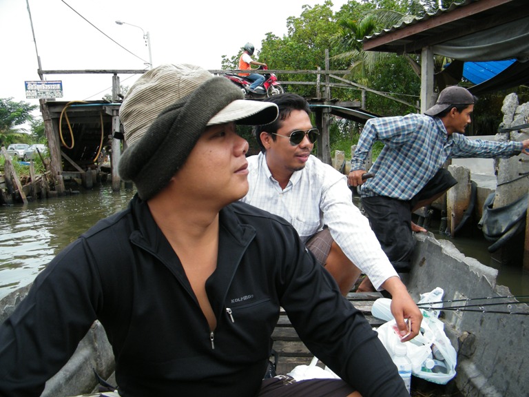 มาลุยกันต่อคับครึ่งหลัง :mad: :mad: :mad: :mad: