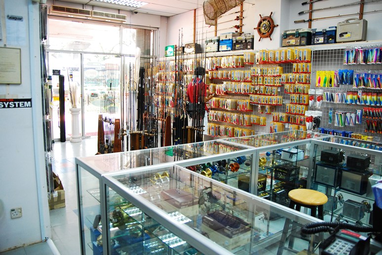 อีกซักรูปร้านนี้หมดไปหลายตังค์สงสัยต้องรีปออกมาก่อน 

หวัดดีครับ น้า cuptain น้า herofluck