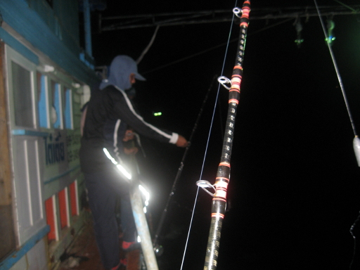     พอเรือเริ่มวิ่งพอย้ายหมาย น้าโตของีบหลับเพื่อพักผ่อนเตรียมร่างกายไว้สำหรับงานคืนนี้
    พอตื่นม