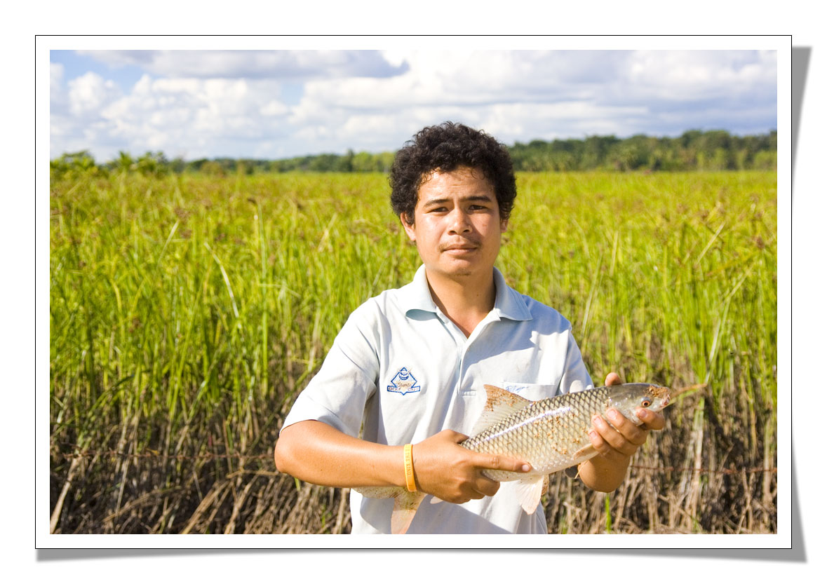 และแล้วก็ได้ตัวครับ นวลจันทร์ตัวสวยเชียว ถ่ายรูปคู่กันหน่อย  :grin: :grin: :grin: