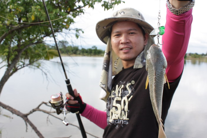 ปลาหมอกินเหล็ก จาก พี่ท๊อป Snake Head ครับ  :ohh: :ohh: