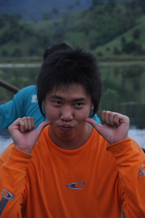 แอ๊บแบ้ว :laughing:
