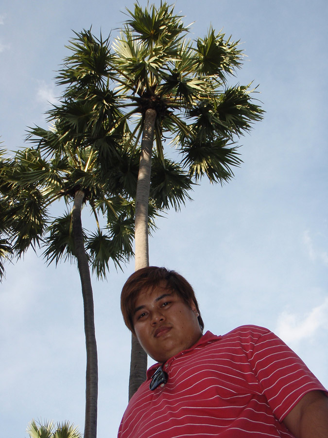 มาถึงก้อเจอ น้าโต๊ด ( ซานโตส) ที่มาพร้อมก๊ะคณะทัวร์ รออยู่ก่อนแล้ว.....
 :smile: :smile:

น้าโต๊ด