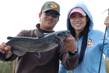 กลาย เป็น cat fish คนตกได้ไม่กล้าจับเลยต้องใช้เราถืออีกและ  :cry: :cry: :cry: :cry: :cry: :cry: :cry