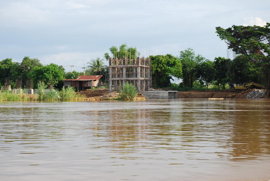 เราวนเรืออยู่ในคลองซักพักใหญ่ๆก็ต�