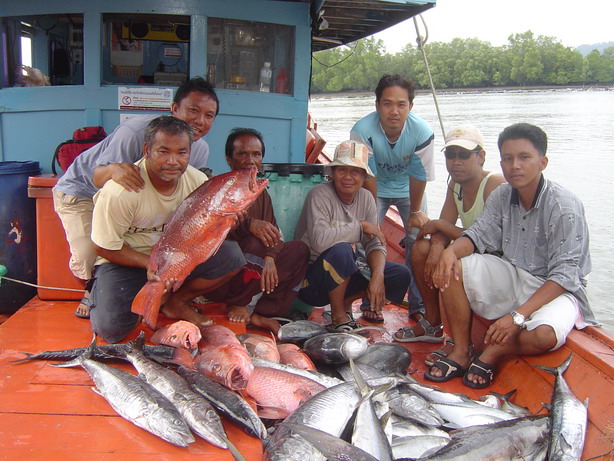เป็นธรรมเนียมครับ สำหรับภาพหมู่
 เป็นอีกทริปที่ประทับใจของทีมงาน และการบริการของไต่หลี
และทริปนี้ก