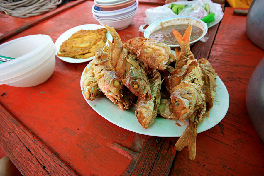 
 ขอบคุณครับ น้าเบิร์ด หวานเป็นลม  ขมเป็นแห้วน่ะครับ ช่วงนี้  :grin:
-----------------------------
