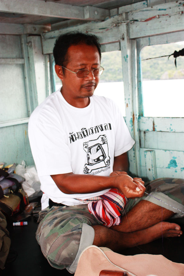 แนะนำคอทะเลครับ-คุณสุชาติกำลังผูกสายหน้าต่อกับสายpeบอกว่ารับรองต่อแบบสูตรอาจารย์สูตรนี้ผ่านครับ  (สู