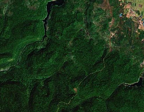 ลักษณภูมิประเทศ เป็นเนินเขาที่มีป่าปกคลุม เป็นส่วนหนึ่งของอุทยานแห่งช่าติทับลาน(อันนี้ช่วยconfirm ผม