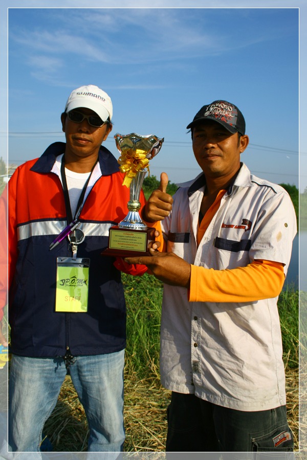  [b]และสำหรับรางวัล รายการเก็บคะแนน 6 สนาม [/b]

รางวัลปลารวมบุคคล ชนะเลิศ อันดับที่ 1 พี่เด๊ะ จาก