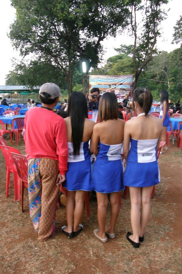 หุหุ  มีทีเด็ดอีกครับ :laughing: