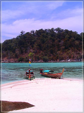 หาดสวย ๆ ครับ