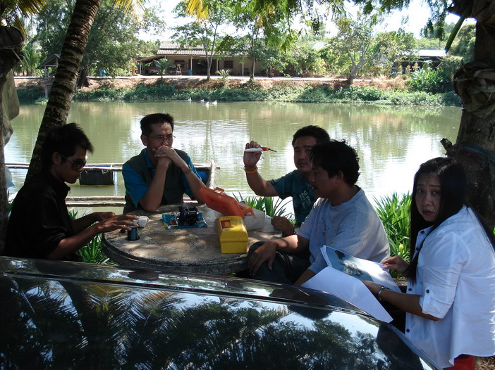 

....... :smile:......นี่ครับ สมาชิกของเรากำลังพูดคุยกันอยู่......... :cheer: :cheer: